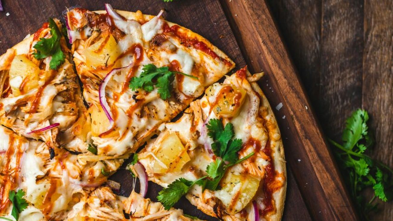 Unde găsești cea mai ieftină pizza din Europa. Cât s-au scumpit comenzile și cum își schimbă consumatorii preferințele