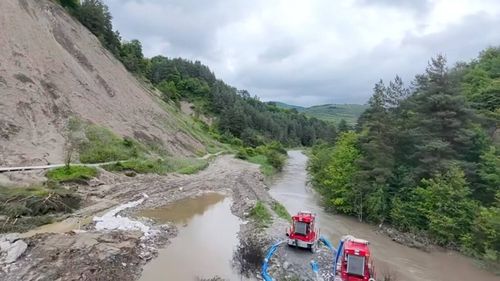 Peste 660.000 litri de apă, distribuţi într-o zi în zonele afectate de salinitatea din Târnava Mică