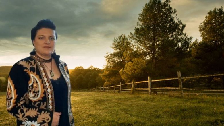 VIDEO | Ladies & business (Episodul 12) | Dorina Bobeș a lăsat Bucureștiul pentru o viață curată, la țară. Acum conduce o fermă de 1.700 de hectare: „Munca, mai ales cea care ne asigură hrana, ne ține sănătoși la minte”