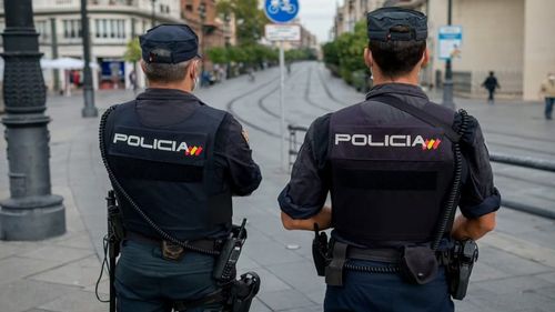 Polițiși din Malaga (Spania) au ajuns în spital după ce au consumat jeleuri impregnate cu droguri/ Agenții susțin că, din greseală, una dintre pungile confiscate nu a fost etichetată