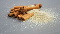 Banalul condiment care te scapă de furnici. În bucătărie este folosit pentru aromatizarea deserturilor sau băuturilor