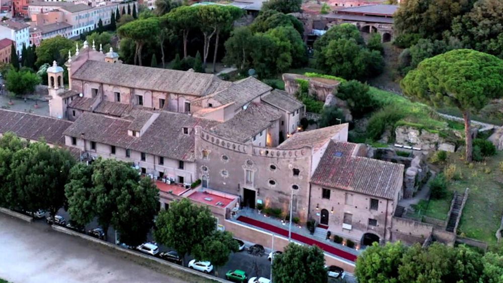 Garum, muzeu și bibliotecă gastronomică, la Roma, un deliciu pentru pasionați, de vizitat în primul city break. Găzduiește mii de obiecte și cărți foarte vechi