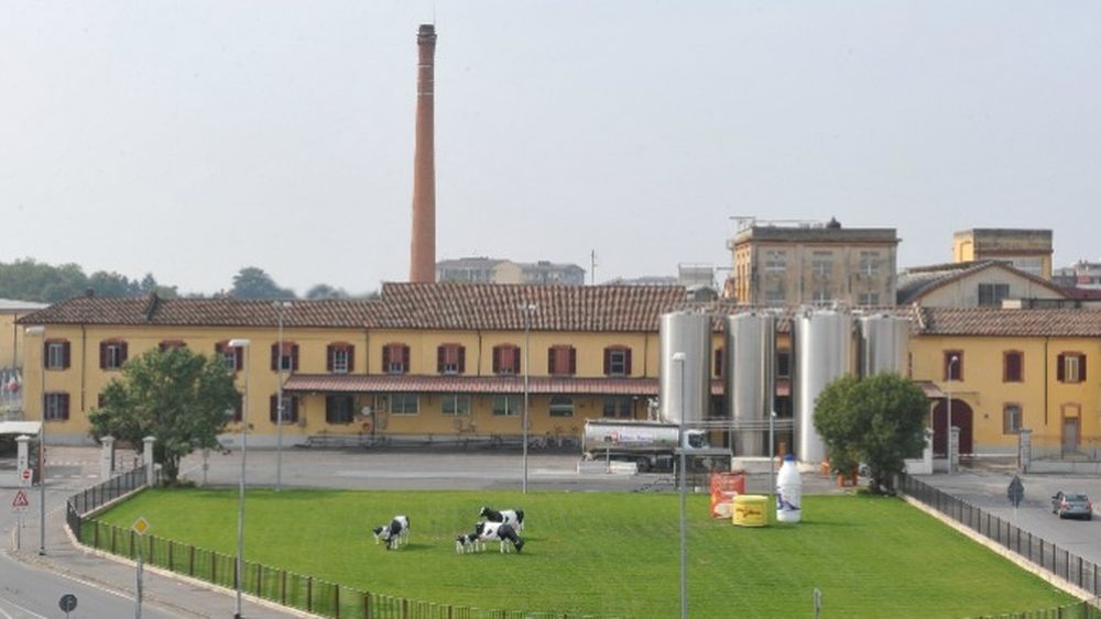 Cum a fost creată și cum este organizată cooperativa Latteria Soresina din Italia. Produce peste 5 milioane de forme de Grana Padano și are o cifră de afaceri de peste 500 de milioane de euro, anual