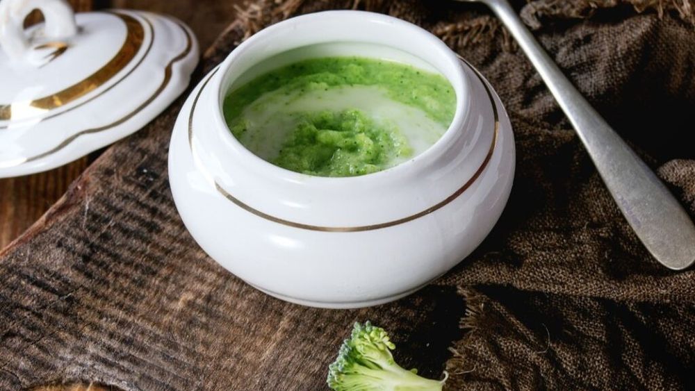 Supă cremă de leurdă – rețeta pe care să o testezi neapărat în această primăvară / Nu e doar delicioasă, dar e și un adevărat „boost” de vitamine