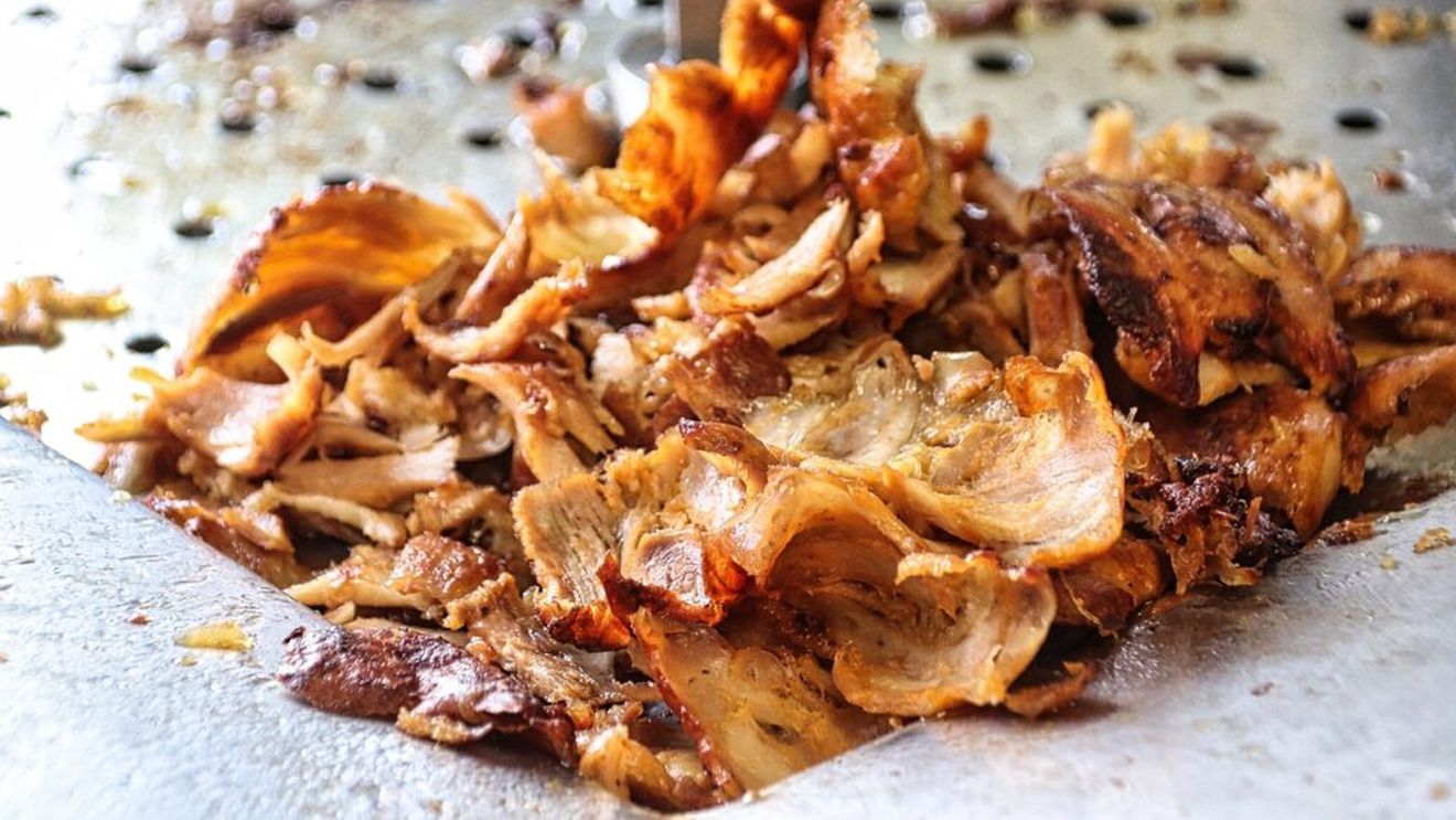 Germania contestă cererea Turciei privind statutul protejat al kebabului doner/ Turcia dorește ca doner kebab să fie înregistrat ca "specialitate tradițională garantată" în întreaga Europă, la fel ca șunca serrano din Spania și pizza napolitană
