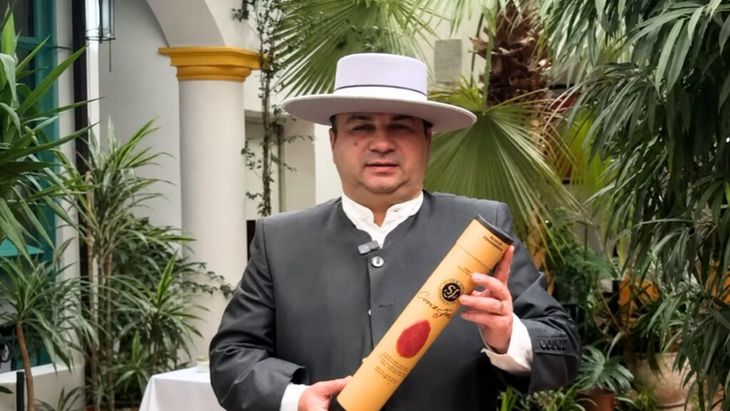 VIDEO | A învățat să prepare paella într-un restaurant din Peninsula Iberică. Sorin Barbu (Casa España): „La ora 19:00 veneau 200 de turiști străini, iar la ora 21:00 încă 200 de spanioli. Era un șoc total ritmul în care se lucra”