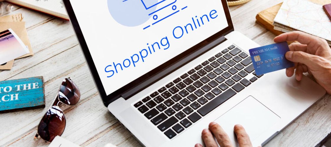 Studiu: 8 din 10 români ar lăsa inteligența artificială să facă cumpărături online în locul lor