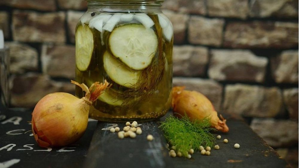 „Prima de murături” de la Compania Apa Brașov: Angajații au încasat 1.200 de lei / „Mi se pare o prostie”