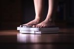 De ce greutatea poate varia cu câteva kilograme într-o singură zi / Când fluctuațiile cântarului ar trebui să ne îngrijoreze
