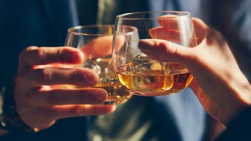 Alimente și băuturi pe care să le eviți dacă ai probleme cu glicemia / Pot interfera cu tratamentele pentru diabet și cresc riscul de efecte adverse