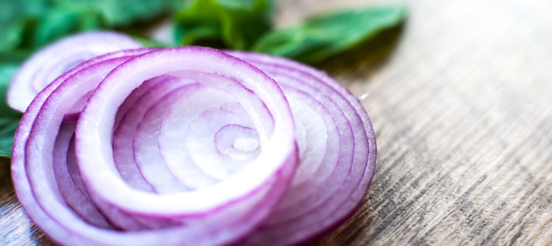 ABC în bucătărie | Cum să congelezi ceapa astfel încât să o poți păstra până la 10 luni / Metoda simplă care te ajută să reduci risipa alimentară