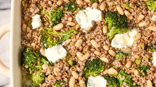 Broccoli, fasole albă, lămâie și parmezan, combinația la care nu te-ai fi gândit / O cină reconfortantă gătită la cuptor