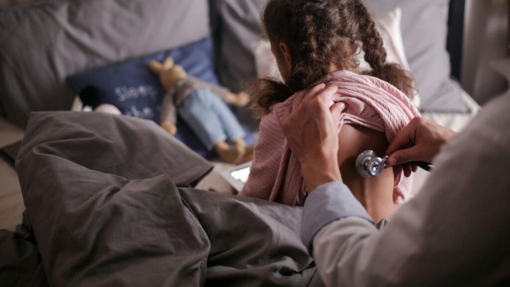 Suspiciune de toxiinfecţie alimentară la Buzău. Copiii care au ajuns la spital au între 8 şi 11 ani şi sunt din Bucureşti