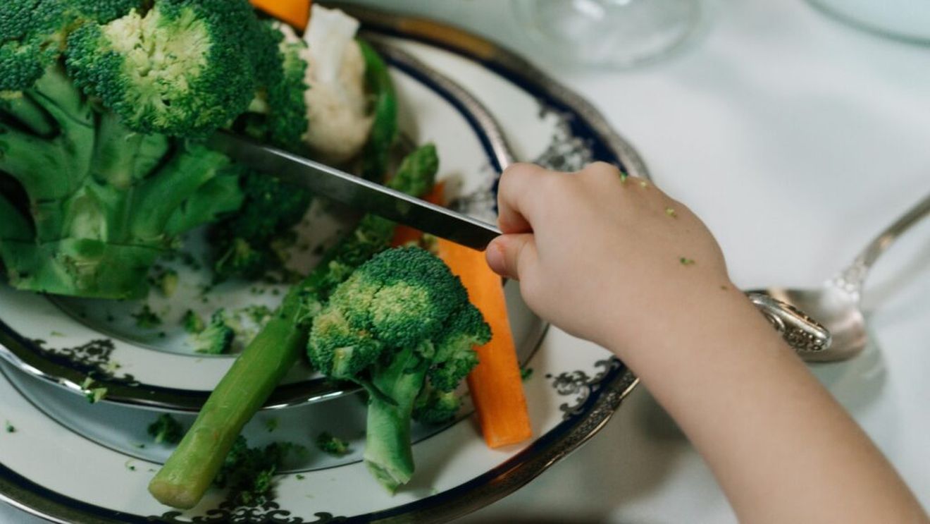 Ții o dietă vegană? Află care sunt cele șapte substanțe nutritive pe care s-ar putea să nu le obții din alimentele de origine vegetală