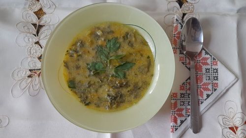 Rețetele bunicii / Ciorbă de urzicuțe, să te dregi după excesele de Paște