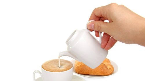 De ce ar trebui să bei cafeaua cu lapte și cum te ajută să reduci durerile articulare/Studiile spun că poate ajuta la reducerea inflamației, care are și acest efect