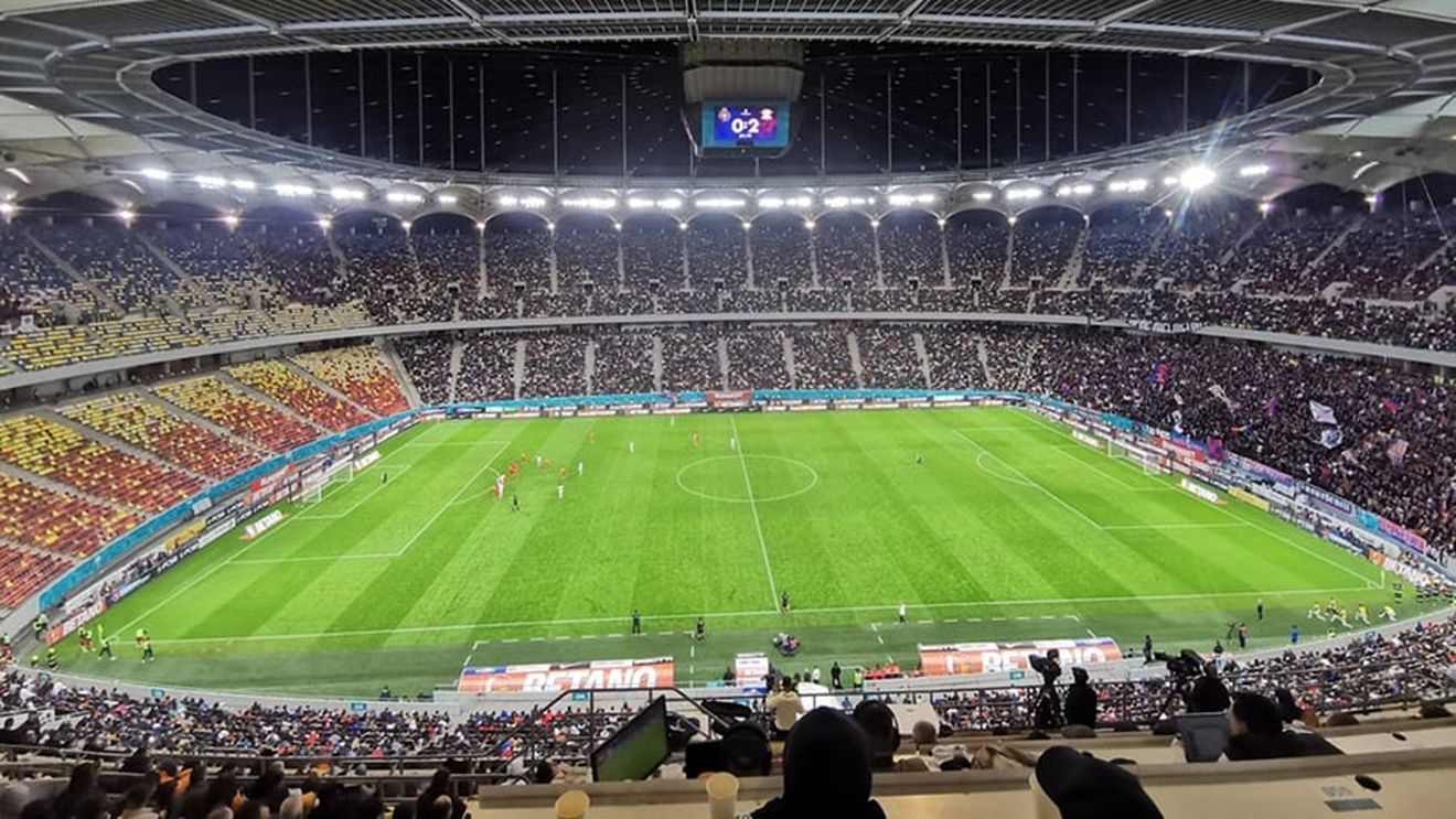 Echipa de fotbal Borussia Dortmund nu mai poate face transferuri din cauza bucătăriei stadionului/Renovarea acesteia necesită 11milioane de euro