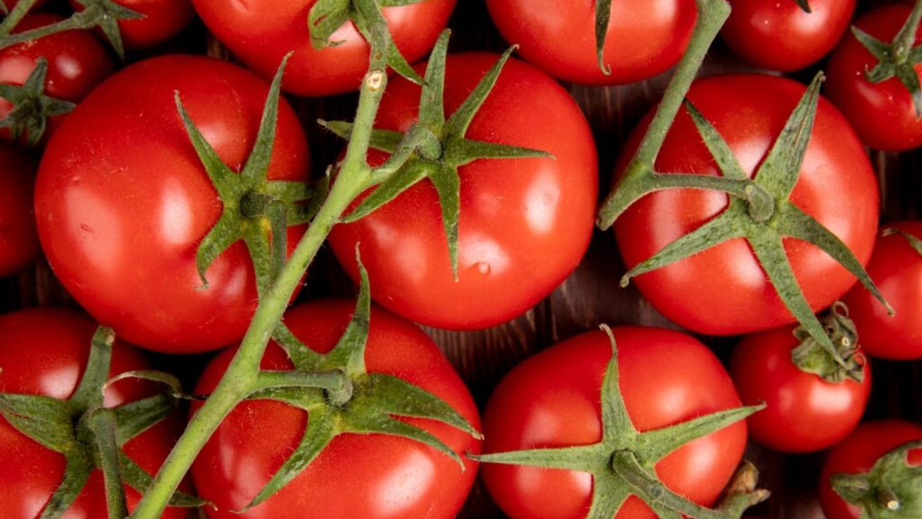 Ce se întâmplă cu corpul tău atunci când mănânci roșii în mod regulat/Efectele asupra sănătății sunt certe