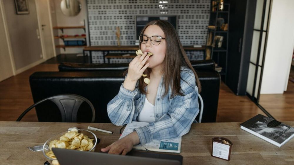 Ochelarii inteligenți cu AI ar putea schimba nutriția: Oamenii își vor putea monitoriza mai ușor mesele / Cum funcționează