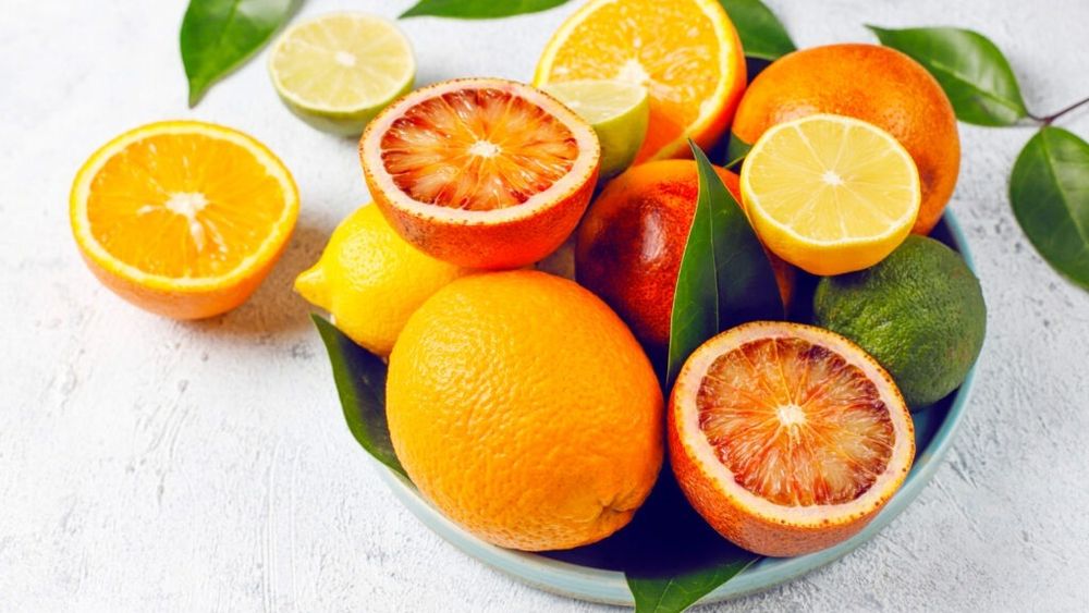 Cele mai bune fructe și legume, pentru sezonul rece / Merele, varza sau citricele oferă nutrienți și se păstrează foarte bine peste iarnă