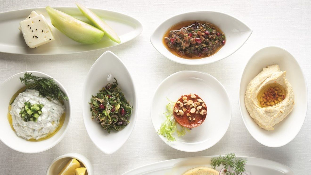 Destinații turcești ideale pentru nomazii digitali pasionați de gastronomia stradală / Ce delicii poți savura la colțul străzii în Istanbul, Izmir sau Antalya