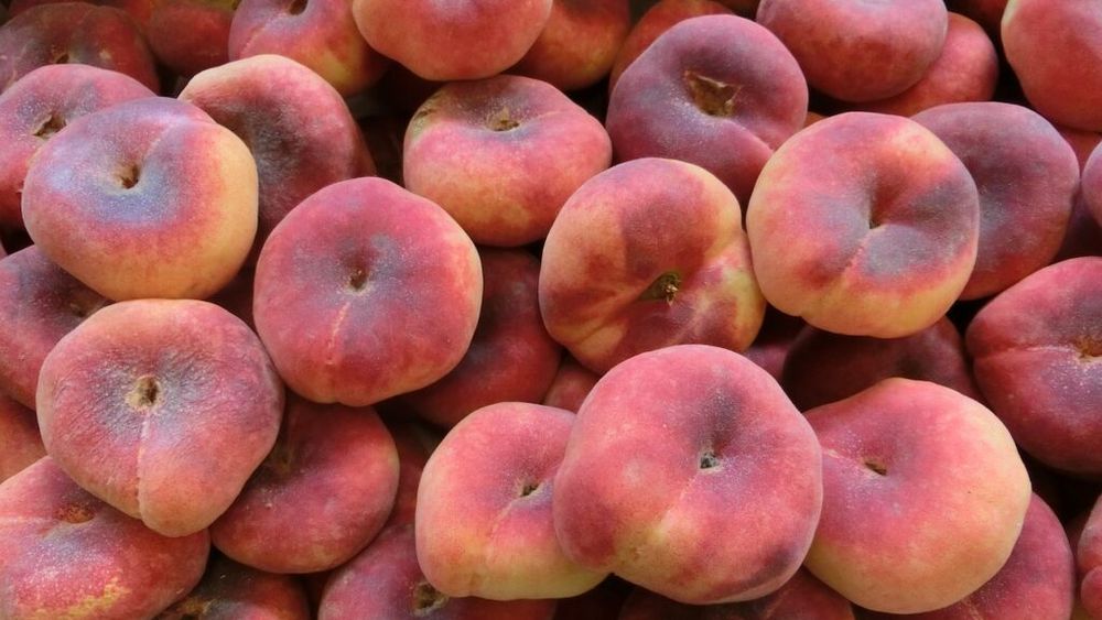 ABC în bucătărie | Cum să congelezi și să conservi piersicile proaspete pentru iarnă/ Beneficiile surprinzătoare ale acestui fruct