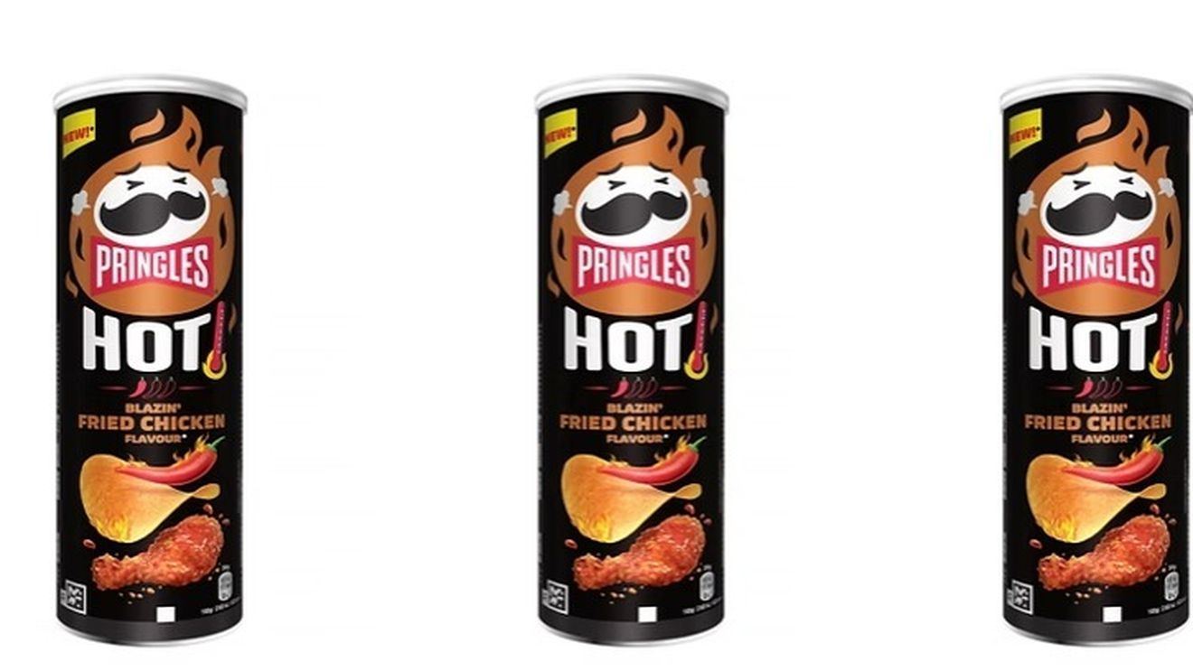 Pringles lansează o nouă aromă în gama Hot: „Blazin’ Fried Chicken” / Produsul este non-HFSS, adică nu conține niveluri ridicate de grăsimi, zahăr sau sare / Țările în care va fi disponibilă