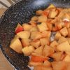 VIDEO FOTO | ABC în bucătărie | Cum caramelizezi fructele pentru prăjituri sau gemuri. Care e secretul ce previne oxidarea sau arderea