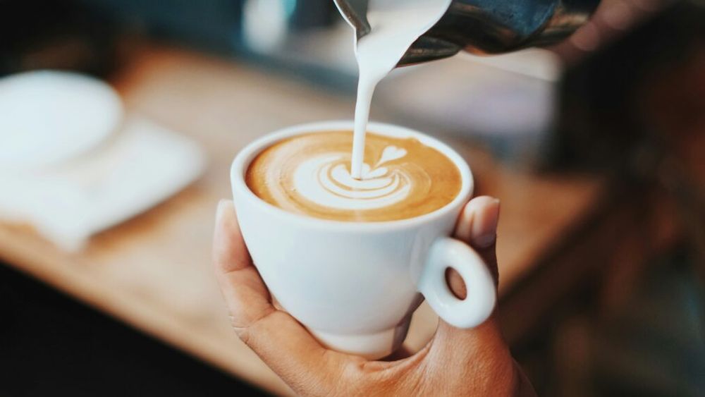 Câte cafele poți bea pe zi fără să-ți afectezi inima? Asociația Americană a Inimii a stabilit limita considerată sigură