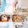 VIDEO | Probleme la cantina UMF Iași, la început de an universitar. Studenții spun că rămân fără mâncare