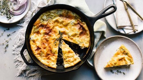 Frittata cu ciuperci și brânzeturi / O rețetă savuroasă și ușor de preparat, ideală pentru un mic dejun gustos și hrănitor