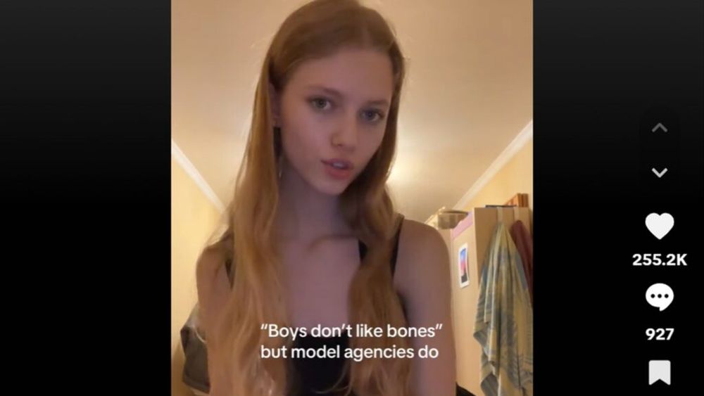 O nouă amenințare pe TikTok, la adresa adolescenților: Skinnytok -slăbirea extremă / Franţa sesizează Comisia Europeană cu privire la această tulburare alimentară promovată pe rețelele sociale