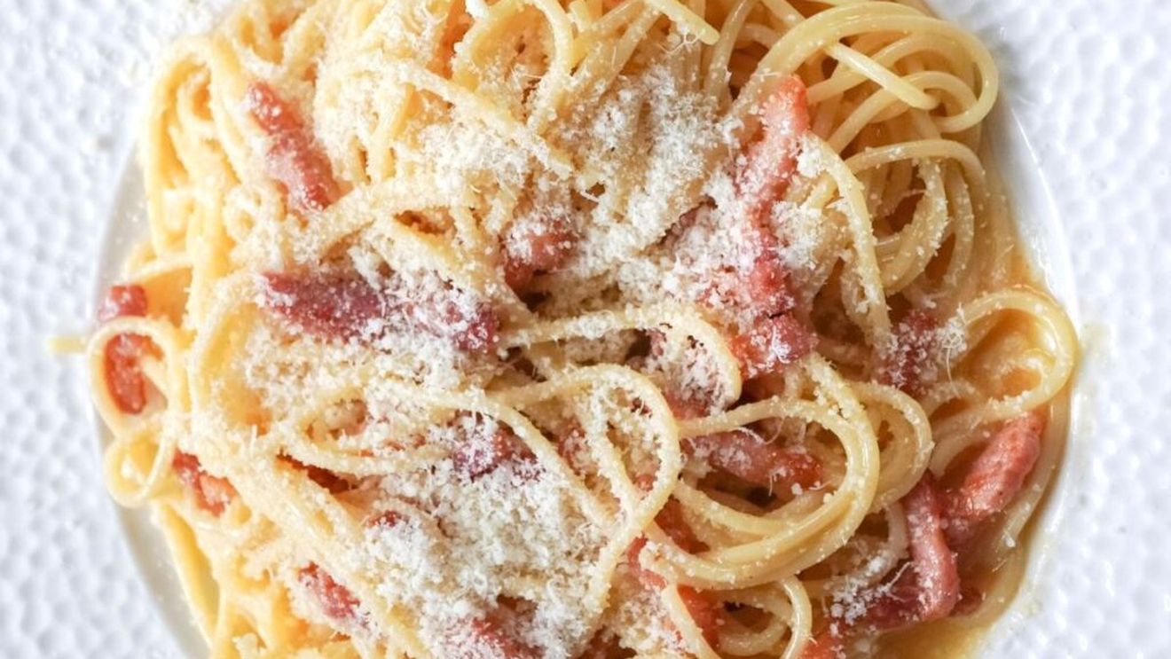 Pastele de vineri seara. Guanciale sau pancetta? Secretul pastelor alla carbonara, dincolo de ingrediente și infinitatea de rețete și variante. Rețeta originală există?