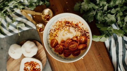 Hummus și creme tartinabile de fasole. 3 rețete vegan/de post de făcut rapid cu mixerul