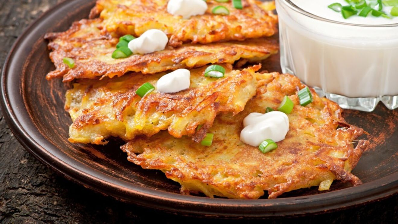 Rețete pentru studenți. La fel de bine, o idee perfectă pentru cină: hash brown, din cartofi