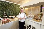 INTERVIU | A renunțat la jurnalism pentru cofetărie, iar după ani de muncă și-a închis laboratorul / Cristina Mehedințeanu, pastry trainer: „Stăteai în picioare, la 50 de grade, fără să mănânci, fără pauză” / „Este strigător la cer ce se întâmplă acum în HoReCa”