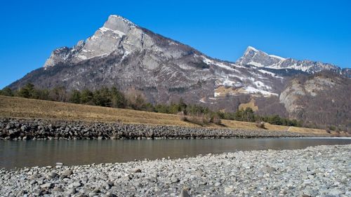 Apele Române: Coeficientul de umplere în cele 40 de lacuri de acumulare este de 76,75% şi va ajunge la 75% la finalul lunii august/ În 628 de localităţi alimentarea cu apă este restricţionată