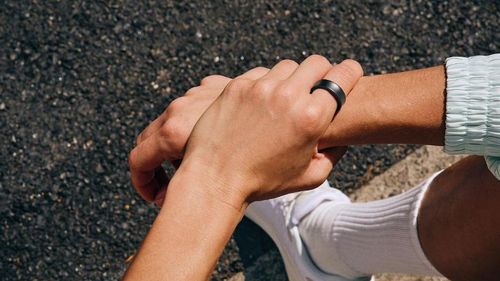 Noul inel inteligent Samsung Galaxy Ring estimează caloriile arse și nivelul de stres, informații importante pentru cei care doresc să-și mențină greutatea