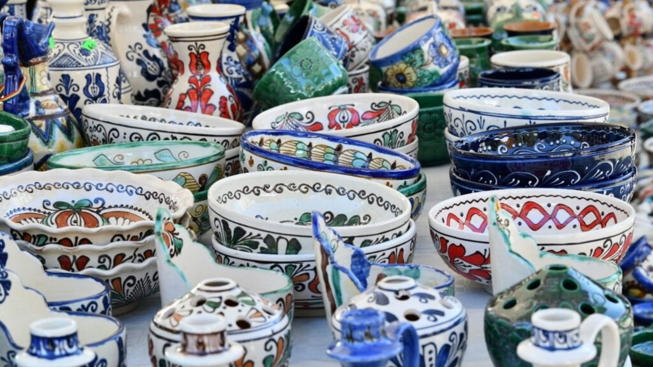 Produse alimentare tradiţionale la Târgului Meşterilor Populari, deschis de vineri până duminică la Craiova