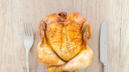 Consumul frecvent de pui ar putea crește riscul de mortalitate?/Cercetătorii recomandă moderație, când vine vorba despre această sursă de proteine