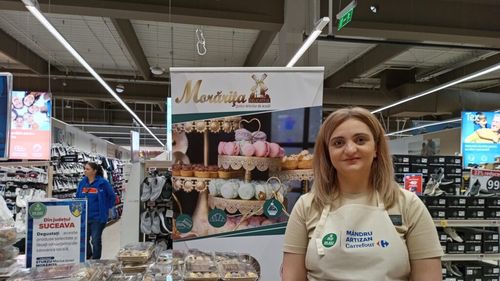 Avem și noi, românii, ”madlena” noastră: cornulețul cu gem și nucă / Cum a reușit Ana Maria, o gospodină din Suceava, să creeze un brand din deserturile făcute după rețetele bunicii: „Borșul dă frăgezime aluatului”