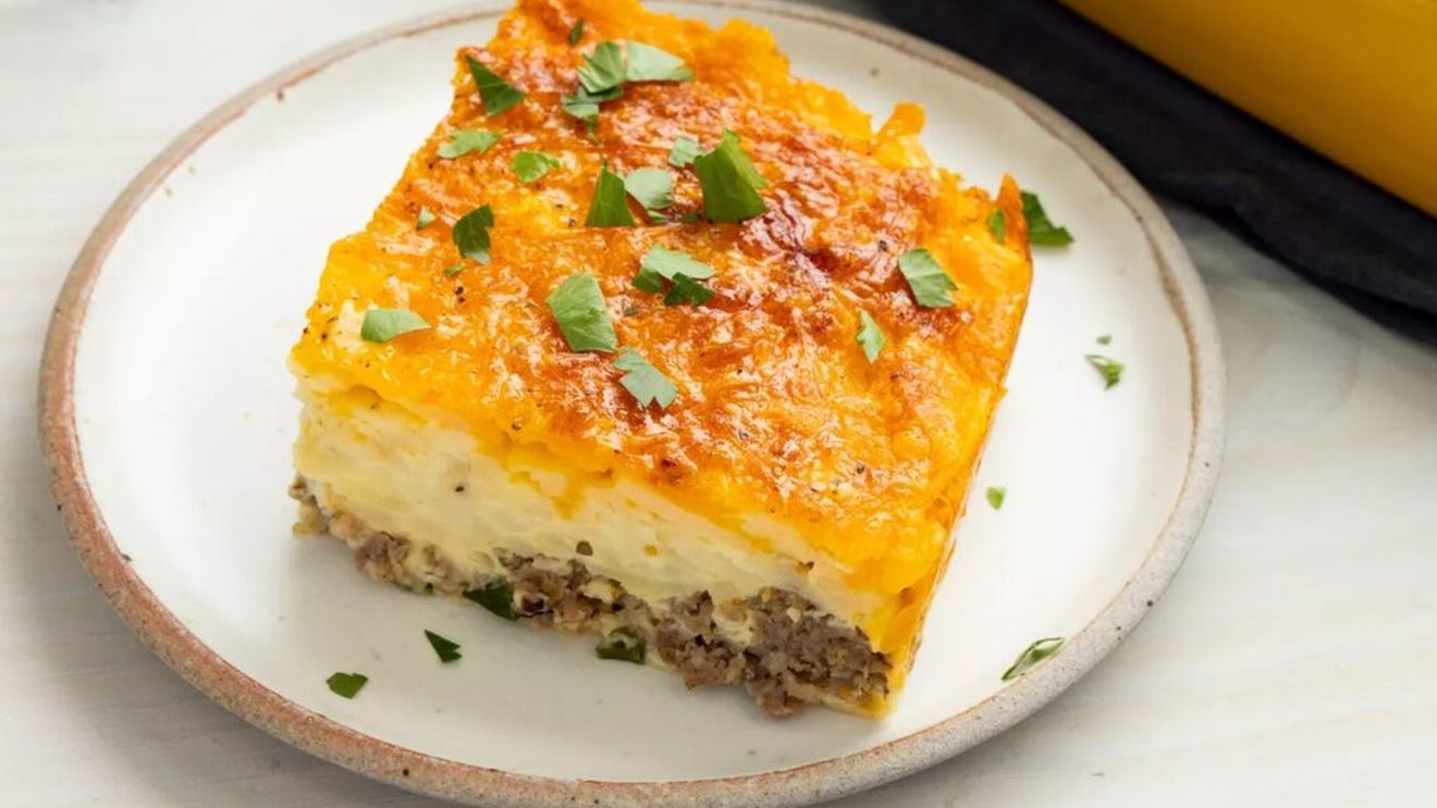 Micul dejun care nu te va „trăda”/Cu cârnați și ouă, este consistent și îți va da energie pentru întreaga zi/Este și ușor de dus și la birou, dacă nu apuci să-l mănânc acasă