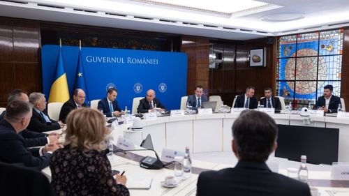 UPDATE | Consultări la Palatul Victoria | Retailerii afirmă, referitor la plafonarea adaosului comercial, că, principial, nu sunt de acord cu intervenția statului în economie, dar anunță că vor respecta decizia Guvernului / Reprezentanții marilor magazine și-au arătat disponibilitatea de a contribui la promovarea producătorilor români pe piețele externe