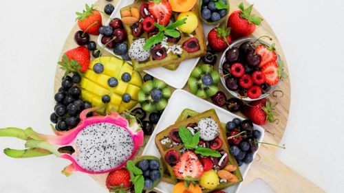 Top 9 fructe foarte bogate în potasiu / Îți mențin tensiunea arterială în limite normale și ajută la buna funcționare a întregului organism