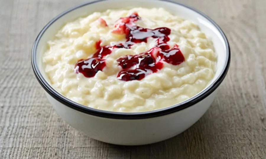deserturile-simple-pe-care-ni-le-facea-bunica-trei-variante-dulci-cu-lapte