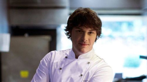 Cel mai popular și mai „înstelat” bucătar din Barcelona a reușit, la patru luni după nuntă, să fugă în luna de miere/ Jordi Cruz, juratul de la Masterchef Spania, a trait o experiență de neuitat în Japonia