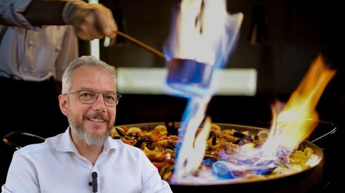 VIDEO | De la Sarmale la Tapas | Bucătari români care gătesc paella mai bine decât spaniolii/ Alin Petrică (ziarist român, Benicàssim): Sunt mulți bucătari români care, practic, ori s-au reprofilat, ori au crescut aici și au învățat bucătăria spaniolă și sunt foarte bine cotați