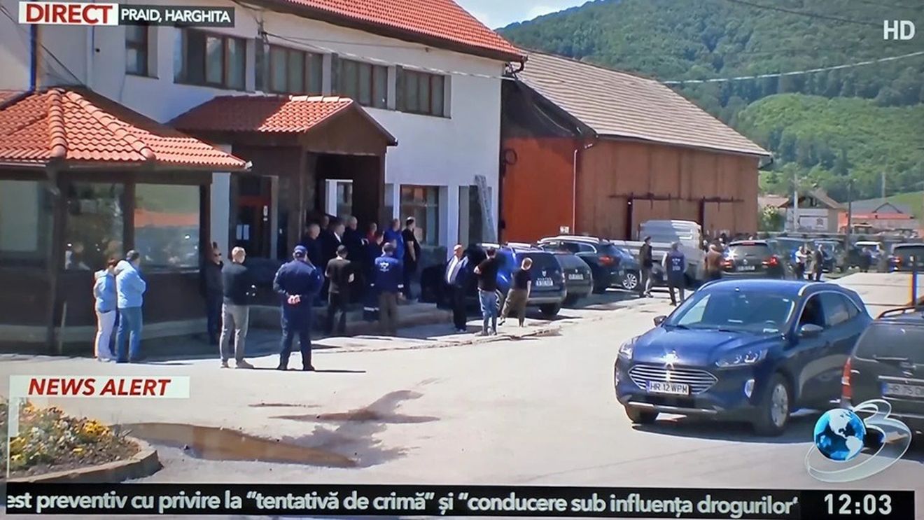 Nicușor Dan, în vizită la Salina Praid / „Pentru foarte multe persoane care trăiau din turism aici, Guvernul se va gândi la niște măsuri, așa cum au fost cele din perioada pandemiei” / Este prima situație de criză pe care noul președinte trebuie să o gestioneze