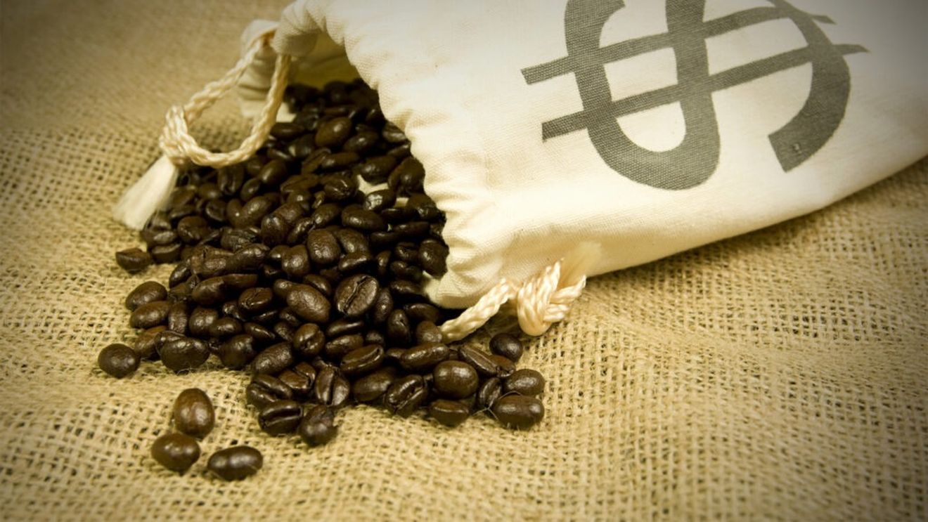 Tariful impus de Trump pentru importurile din Brazilia zguduie piața cafelei și ar putea crește prețurile în SUA / Americanii importă din  Brazilia 33% din consumul total de cafea