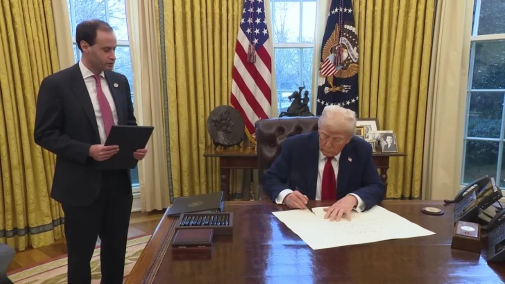 Unii americani se grăbesc să își facă provizii de alimente și alte produse de uz curent, pe fondul temerilor legate de tarifele impuse de Trump